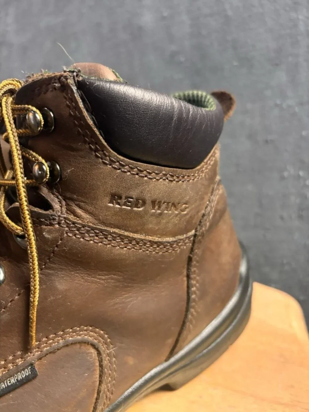 Red Wing Shoes King Toe Men's Work Boot, Size 11 - Brown (2240)